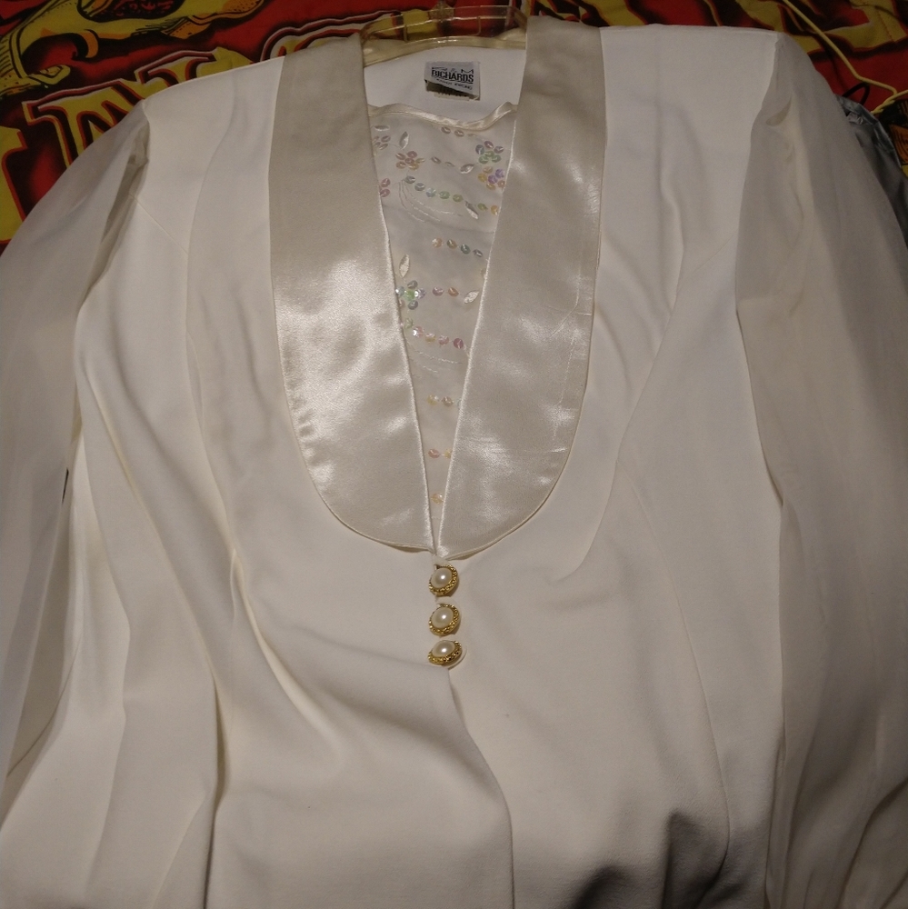 Elegant white jacket